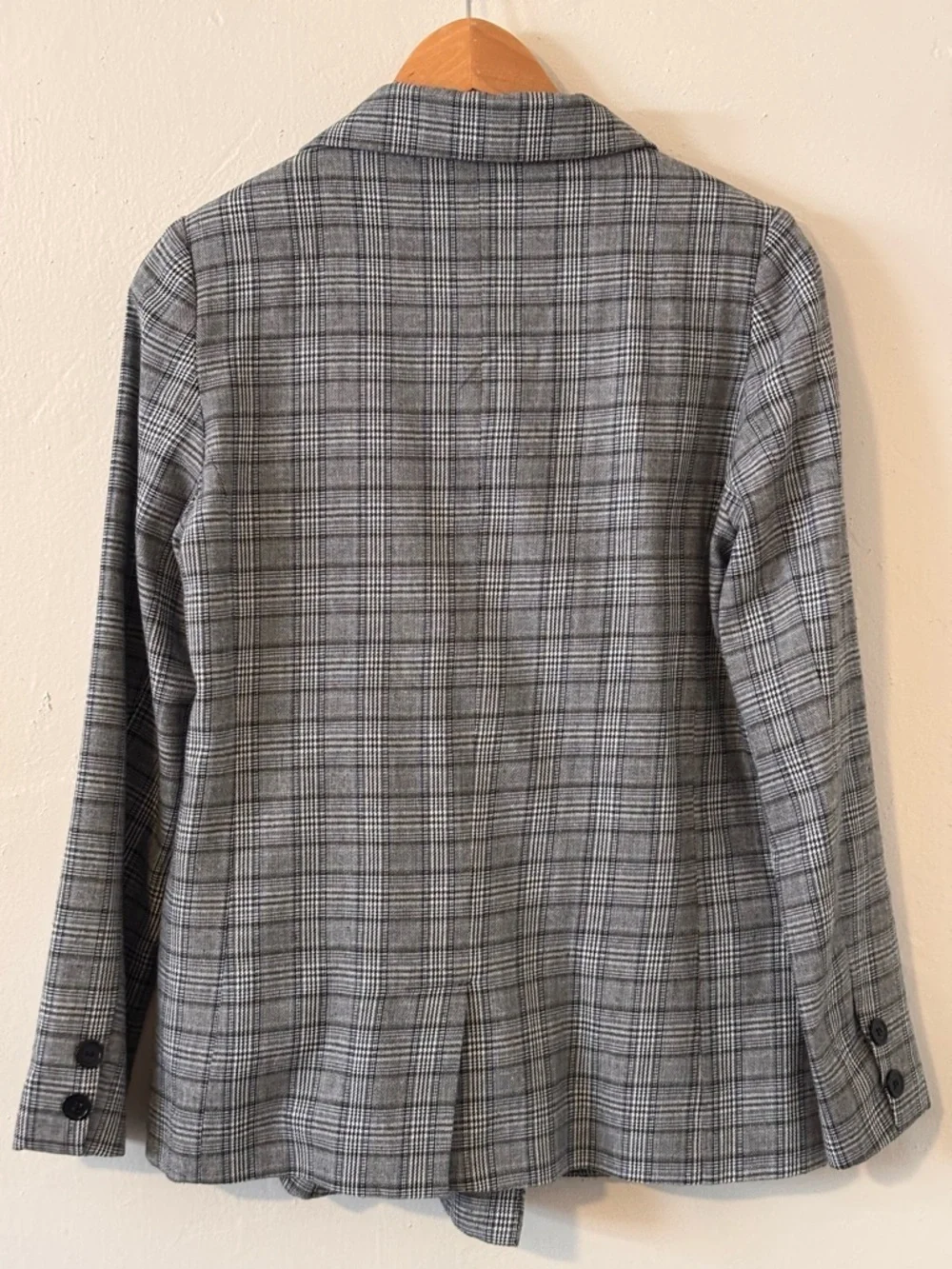 🌸 Johnny Becca Grey Plaid Double-Breasted Blazer Women’s Size Medium